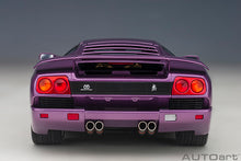 Indlæs billede til gallerivisning 1/18 Lamborghini Diablo SE30, purple 1:18