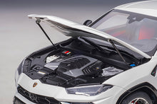 Indlæs billede til gallerivisning Lamborghini Urus, white 1:18