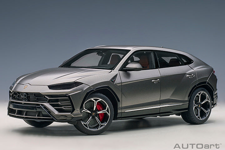 LAMBORGHINI URUS 2018 TITAN GREY MATT GREY