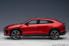 Indlæs billede til gallerivisning 1/18 Lamborghini Urus, rosso efesto 1:18