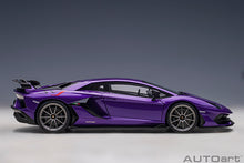 Indlæs billede til gallerivisning Lamborghini Aventador SVJ, viola pasifae 1:18