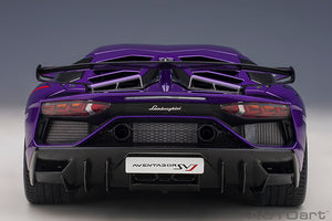 Lamborghini Aventador SVJ, viola pasifae 1:18