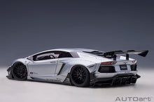 Indlæs billede til gallerivisning LIBERTY WALK LB-WORKS 2018 LAMBORGHINI AVENTADOR LIMITED SILVER 1:18