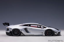 Indlæs billede til gallerivisning LIBERTY WALK LB-WORKS 2018 LAMBORGHINI AVENTADOR LIMITED SILVER 1:18
