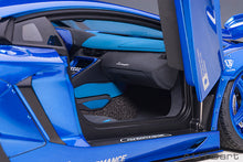 Indlæs billede til gallerivisning Liberty Walk Lamborghini Aventador, hyper blue 1:18