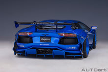 Indlæs billede til gallerivisning Liberty Walk Lamborghini Aventador, hyper blue 1:18