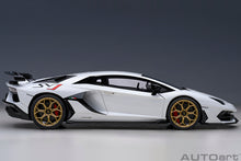 Indlæs billede til gallerivisning LAMBORGHINI AVENTADOR SVJ 2018 WHITE