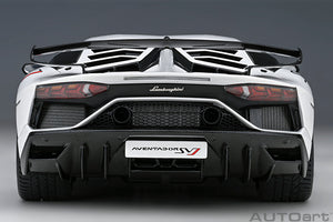 1/18 Lamborghini Aventador SVJ, bianco asopo 1:18