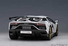 Indlæs billede til gallerivisning LAMBORGHINI AVENTADOR SVJ 2018 WHITE