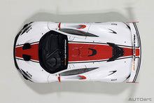 Indlæs billede til gallerivisning McLAREN P1 GTR N 0 2015 YELLOW GREEN STRIPES