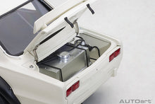 Indlæs billede til gallerivisning 1/18 Nissan Skyline GT-R (KPGC-10) Racing, white 1:18