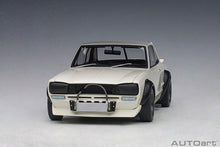 Indlæs billede til gallerivisning 1/18 Nissan Skyline GT-R (KPGC-10) Racing, white 1:18