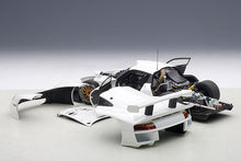 Indlæs billede til gallerivisning PORSCHE 911 GT1 1997 SENZA DECORAZIONE BIANCO 1:18