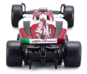 Alfa Romeo F1 TEAM ORLEN C42 #77 VALTTERI BOTTAS 2022 with helmet Formel 1 1:43