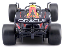 Indlæs billede til gallerivisning Red Bull RB18 #1 MAX VERSTAPPEN 2022 with helmet Formel 1 1:43