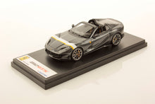 Indlæs billede til gallerivisning FERRARI 812 GTS GRIGIO SILVERSTONE- WHITE YELLOW LIVERY 1:43