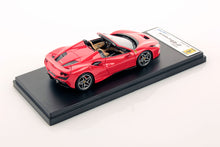 Indlæs billede til gallerivisning FERRARI F8 SPIDER ROSSO SCUDERIA 1:43