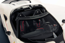 Indlæs billede til gallerivisning FERRARI J50 SPIDER 2016 - CON VETRINA - WITH SHOWCASE BIANCO LIANA - WHITE MET