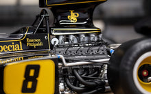 Indlæs billede til gallerivisning Lotus 72D FORD JPS N 32 WORLD CHAMPION WINNER 1972 British GP - Emerson Fittipaldi Formel 1 1:8