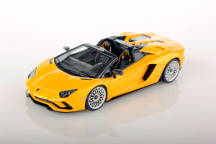 LAMBORGHINI AVENTADOR S ROADSTER NEW GIALLO ORION 1:43
