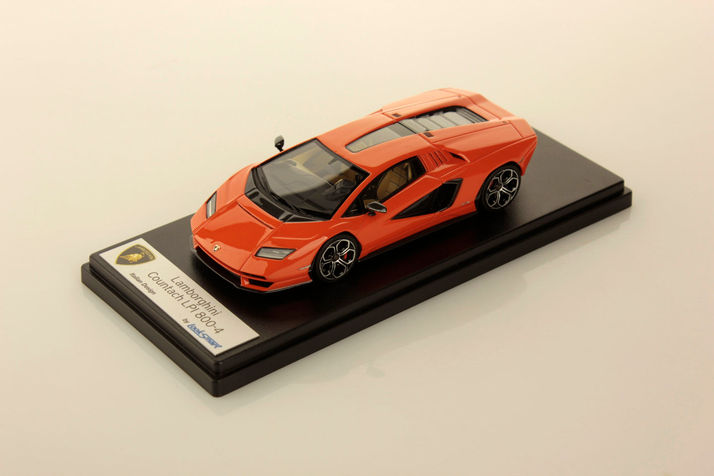 LAMBORGHINI COUNTACH LPI 800-4 ORANGE 1:43