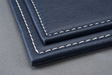 Indlæs billede til gallerivisning 1:18 Maranello Deluxe Display Case with Leather Dark Blue Base