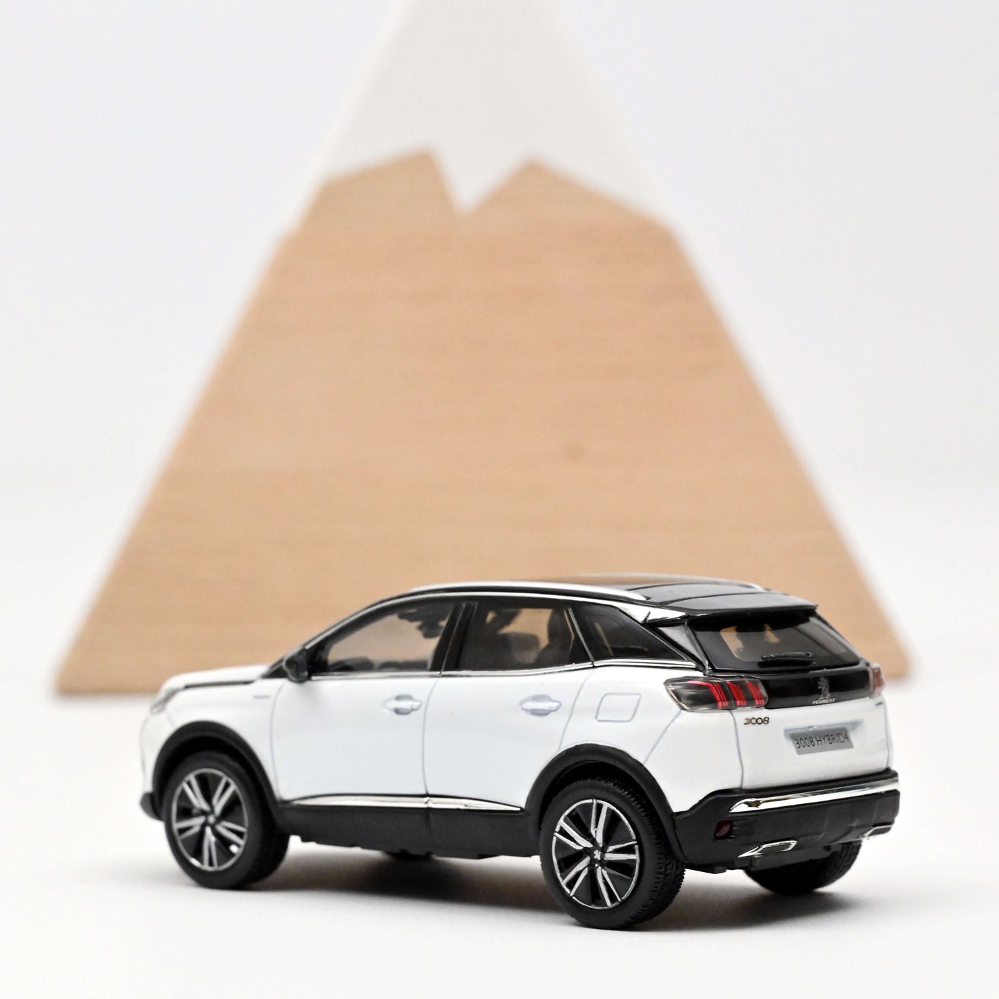 PEUGEOT - 1/43 - 3008 GT HYBRID 2020 - PEARL WHITE